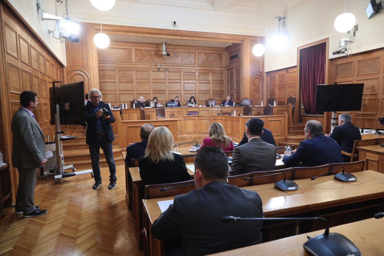 ΣΥΡΙΖΑ: Αποκαλύψεις για διαπλοκή και σπατάλη κονδυλίων στον ΟΠΕΚΕΠΕ με την υπογραφή του Μαξίμου