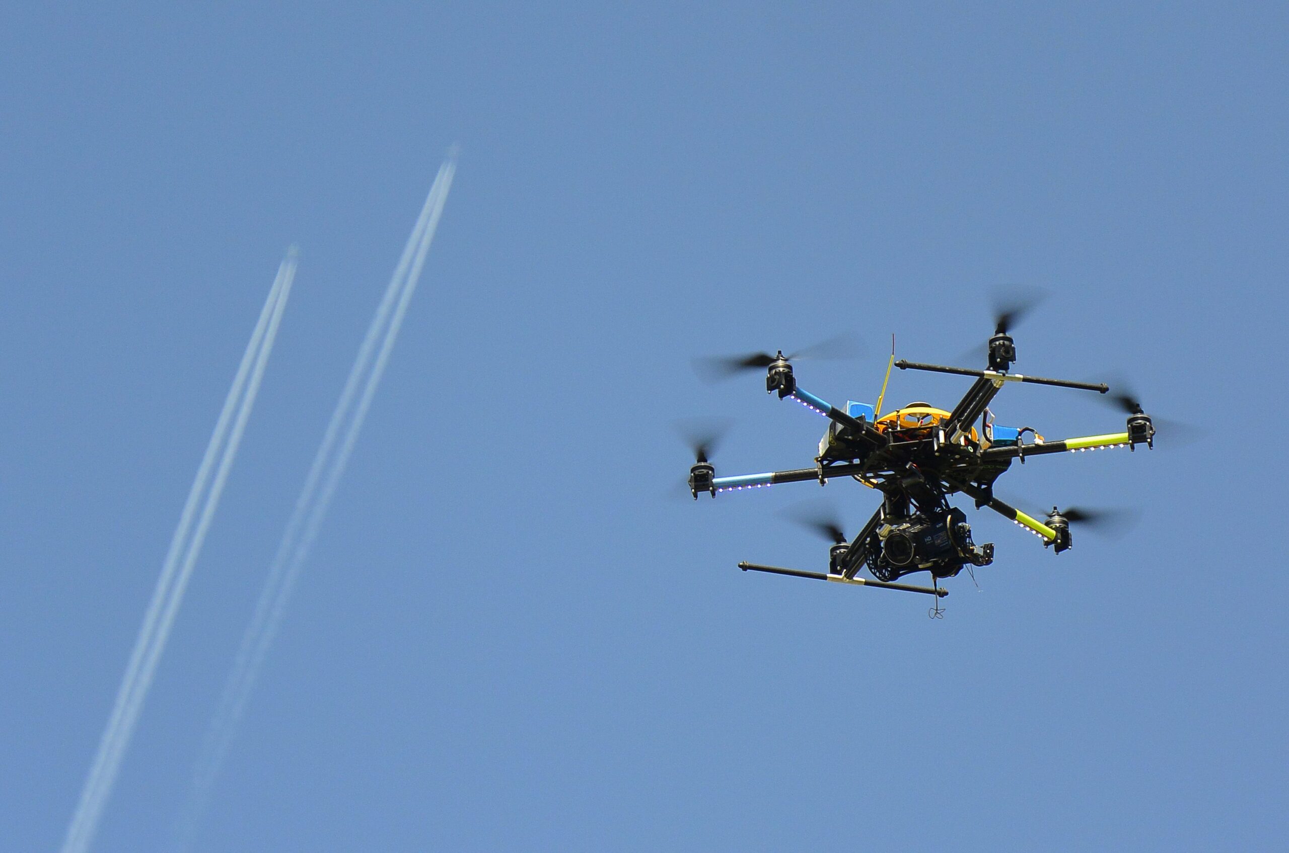 Η Ευρώπη αντιδρά στον υβριδικό πόλεμο των drones – Η Ρωσία θεωρείται ένοχη μέχρι αποδείξεως του εναντίου