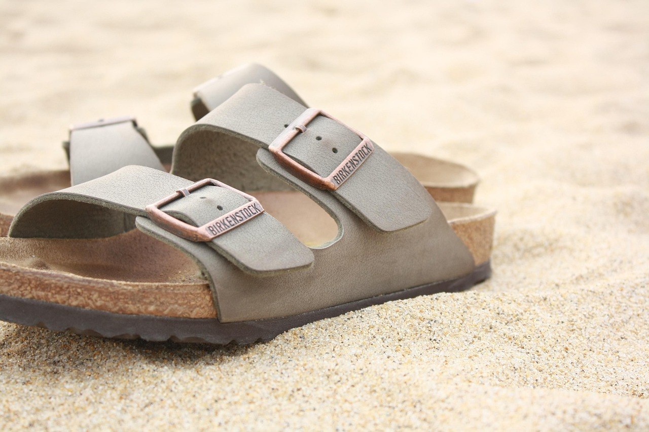 Birkenstock: Η ιστορία του υποδήματος που έγινε σύμβολο