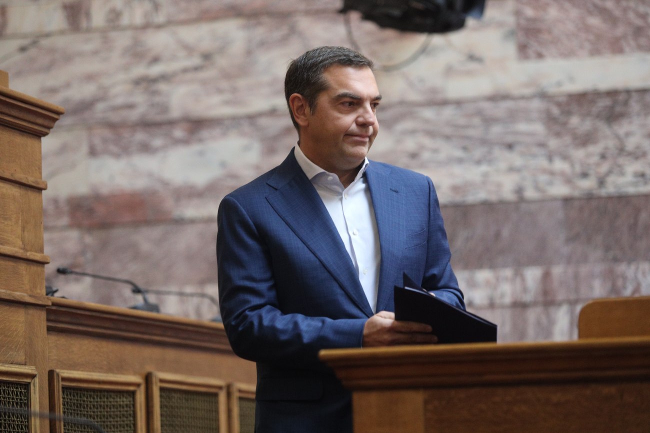 Η παραίτηση Τσίπρα επισκιάζει τις συζητήσεις στη Βουλή