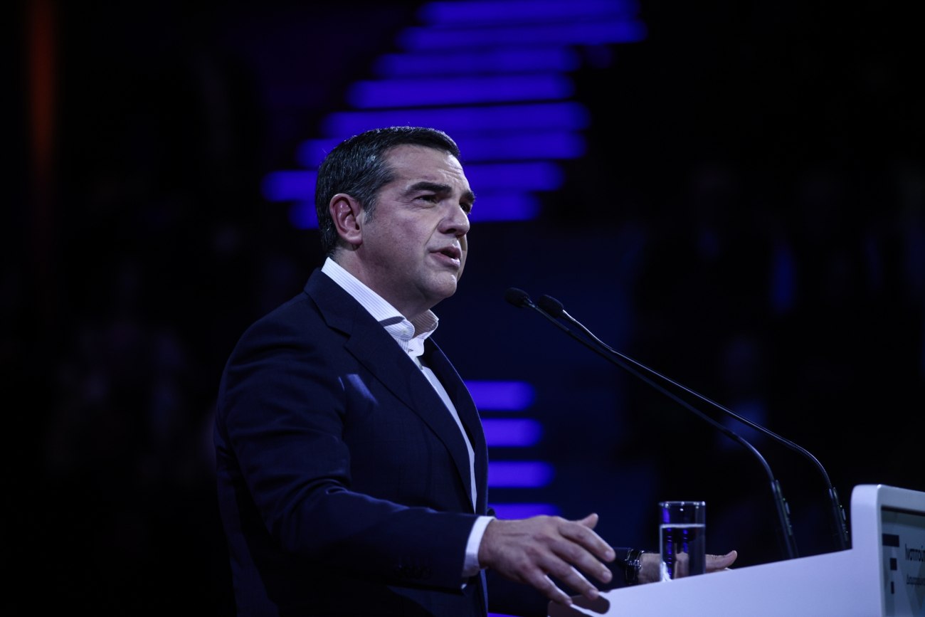 Το σχέδιο Τσίπρα για τις εκλογές: Νέα κομματική κατεύθυνση υπό την απειλή διάσπασης του ΣΥΡΙΖΑ