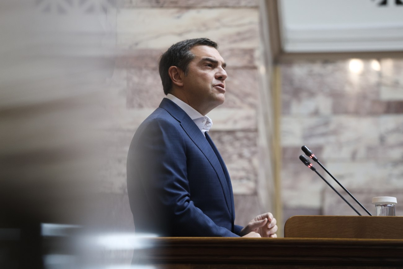 Η επιστροφή του Τσίπρα και η αντισυμβατική του προσέγγιση στην κοινωνία
