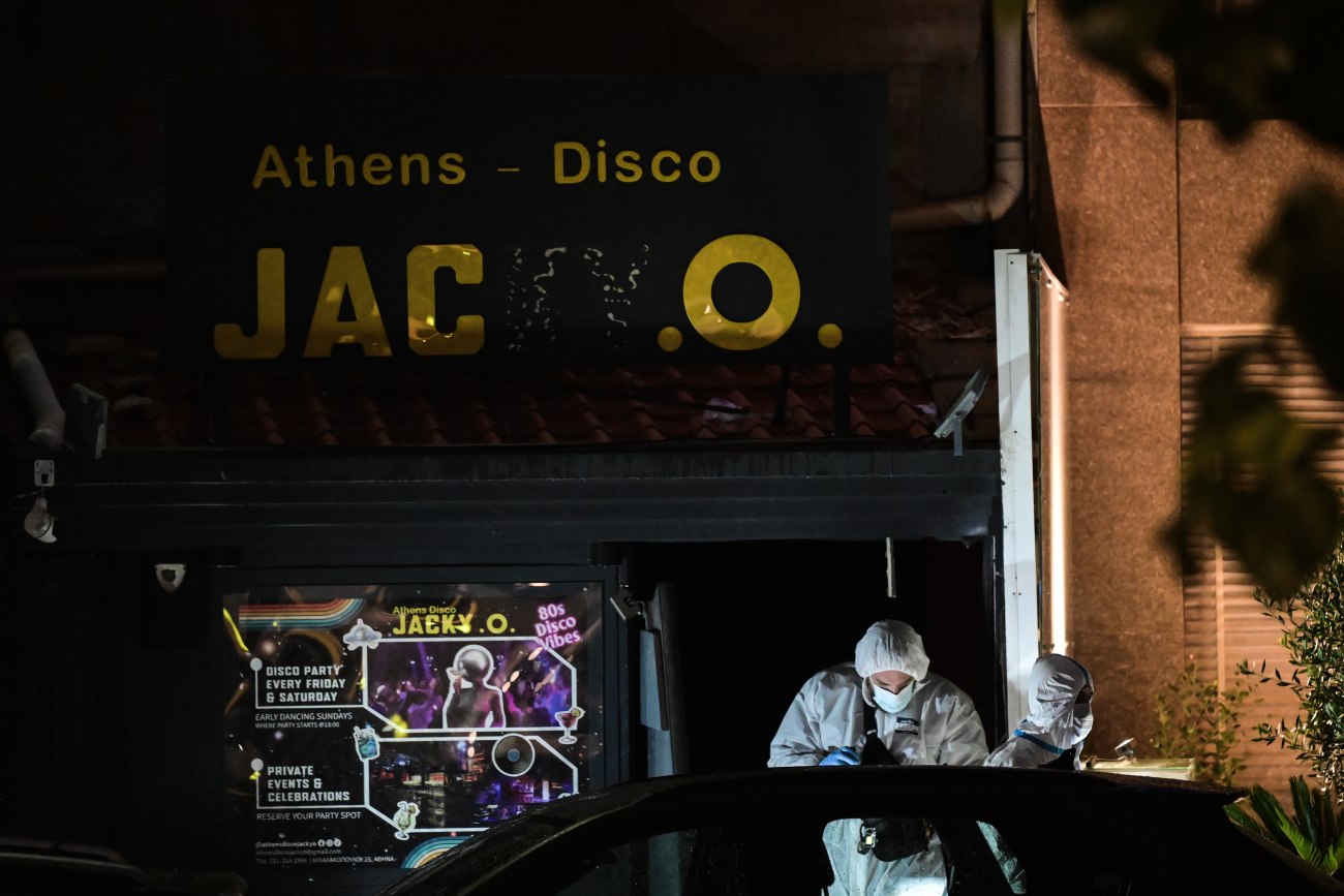 Αναζητήσεις για τον δράστη της επίθεσης στη ντισκοτέκ: Δεν είχαμε απειληθεί, δηλώνει ο ιδιοκτήτης