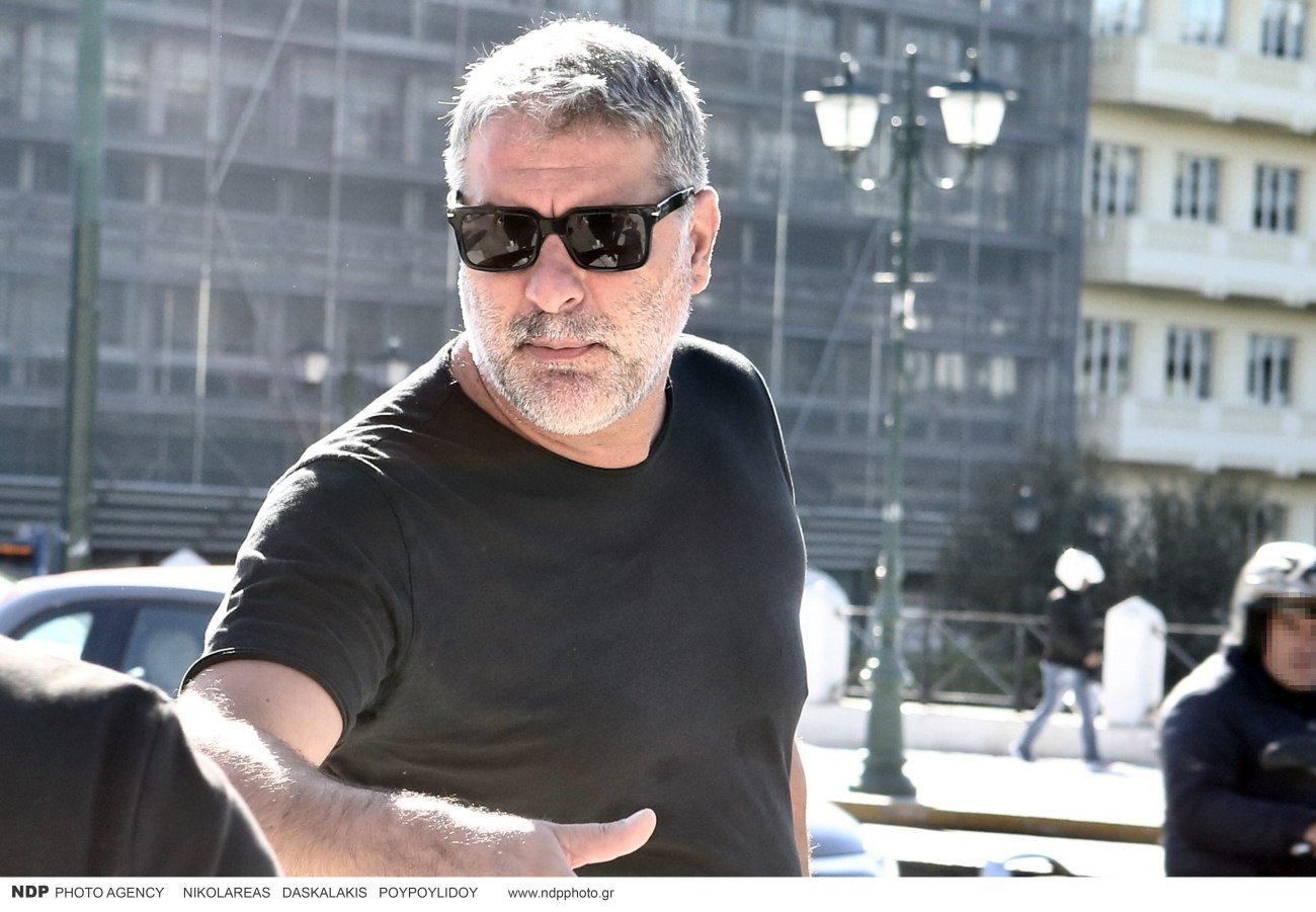 Βασίλης Μπισμπίκης: Στα δικαστήρια της Ευελπίδων χωρίς τη Δέσποινα Βανδή