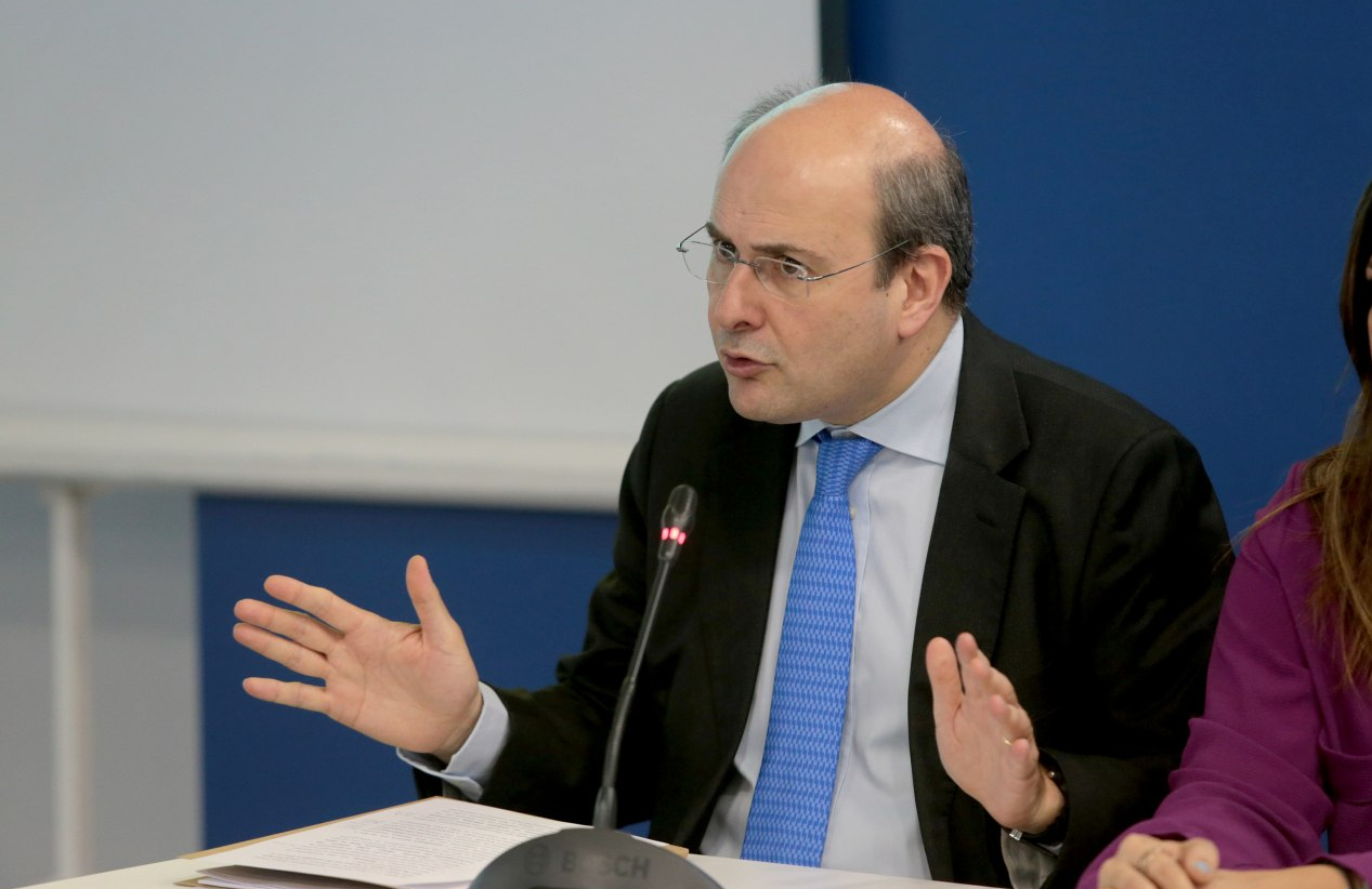 Χατζηδάκης: Το κόμμα Σαμαρά μας απασχολεί περισσότερο από το κόμμα Τσίπρα