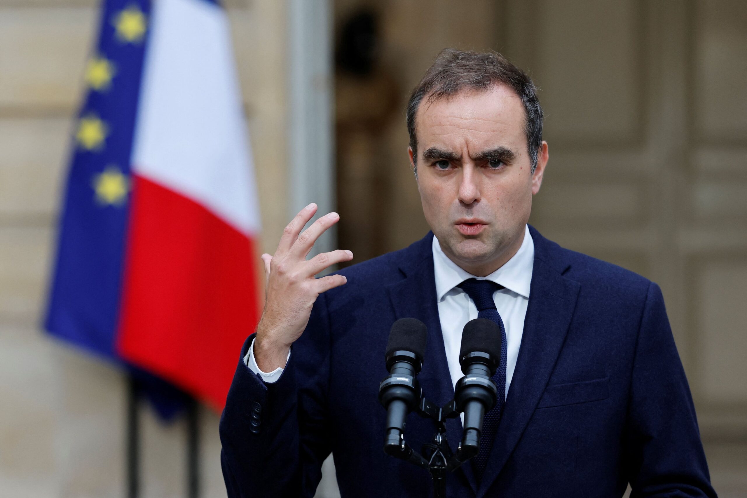 Γαλλία: Δεσμεύσεις για την έγκριση του προϋπολογισμού πριν το τέλος του έτους – Δηλώσεις του Λεκορνί
