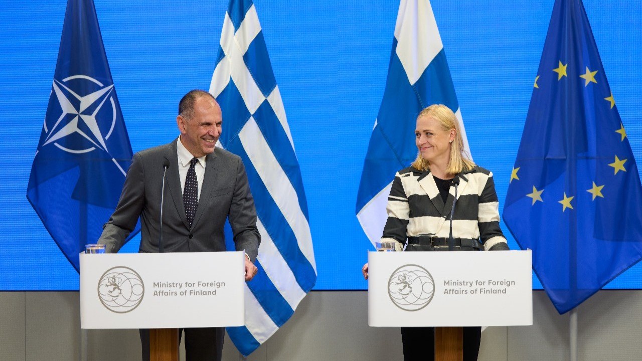 Γεραπετρίτης: Εκεχειρία που θα διασφαλίσει την κυριαρχία και την εδαφική ακεραιότητα της Ουκρανίας