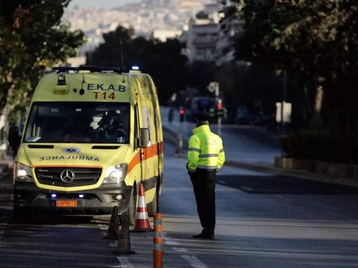 Τροχαίο ατύχημα με παράσυρση γυναίκας στη Μεσογείων