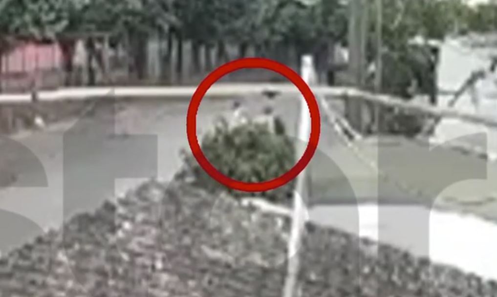Τρίπολη: Στο νοσοκομείο ο 12χρονος μαθητής που μαχαιρώθηκε από συμμαθητή του – Σοκαριστικό βίντεο αποτυπώνει την επίθεση