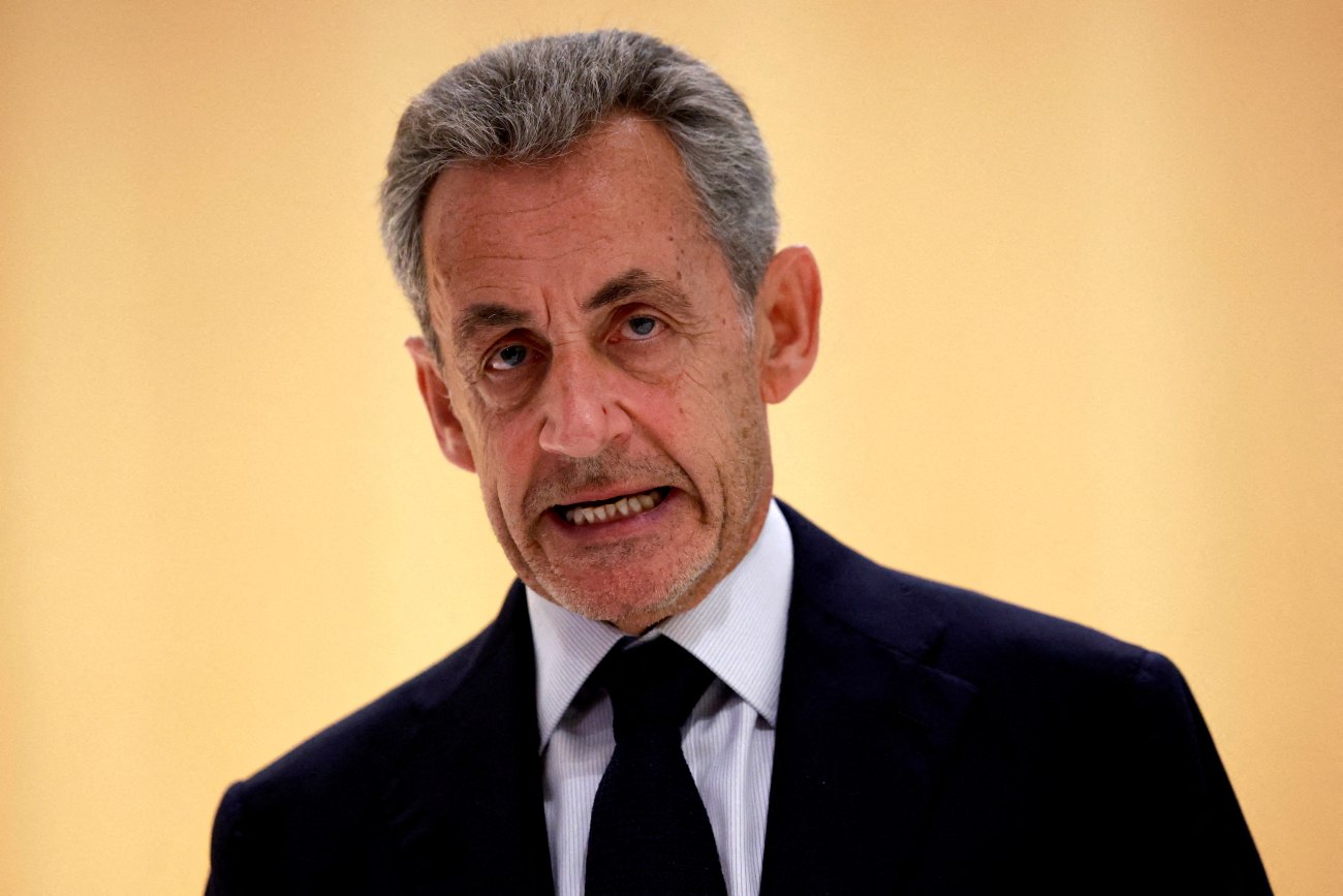 Η τελευταία βραδιά ελευθερίας του Σαρκοζί: Το αποχαιρετιστήριο πάρτι πριν από την ποινή