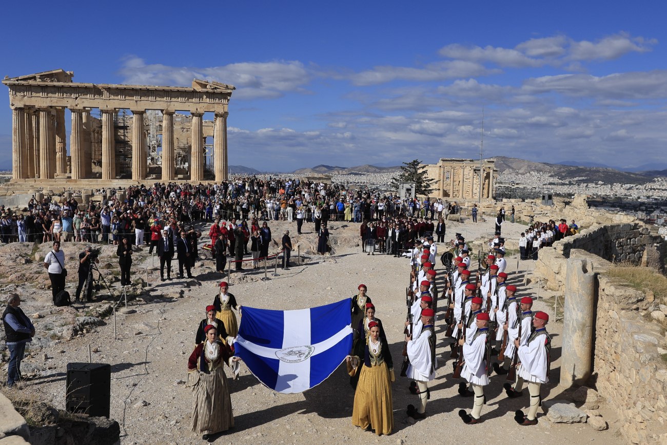 Με επισημότητα εορτάστηκε η 81η επέτειος απελευθέρωσης της Αθήνας στην Ακρόπολη