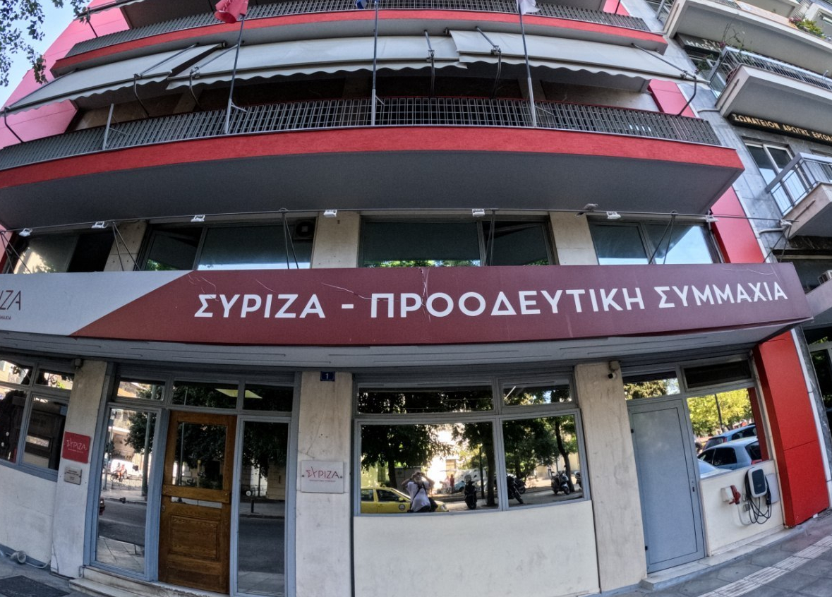 ΣΥΡΙΖΑ κατά Μητσοτάκη για τον Άγνωστο Στρατιώτη: Ντροπή και απαράδεκτη η εμπλοκή του στρατού