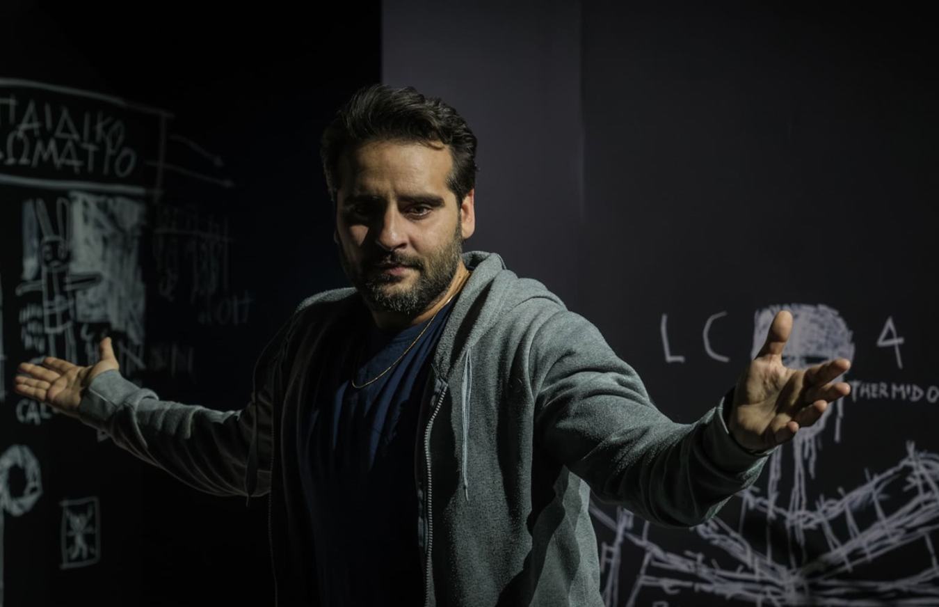 Εχθρός του λαού: Μια σύγχρονη προσέγγιση στο εμβληματικό έργο του Ίψεν