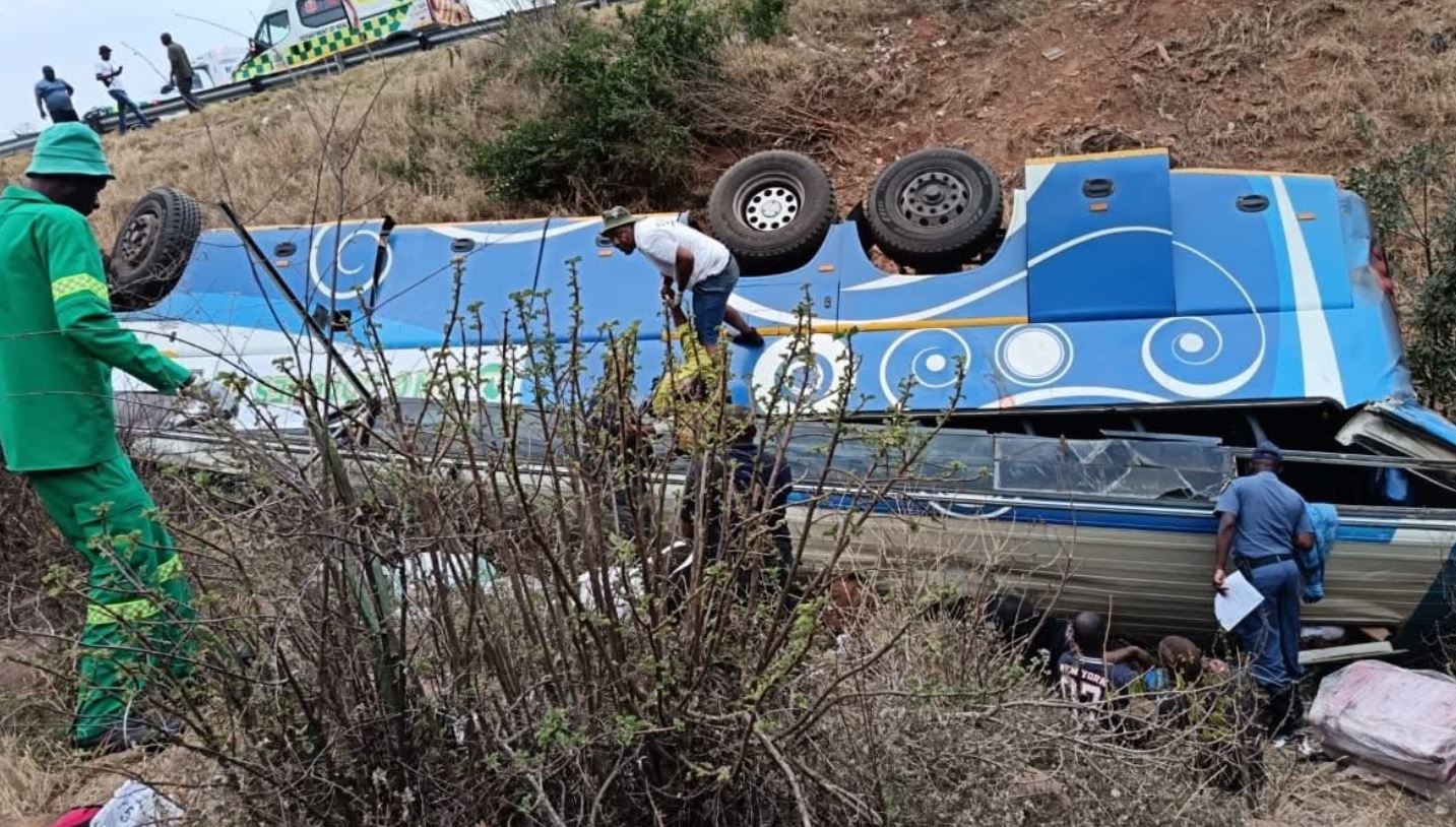Νότια Αφρική: Τουλάχιστον 42 θάνατοι από ανατροπή λεωφορείου