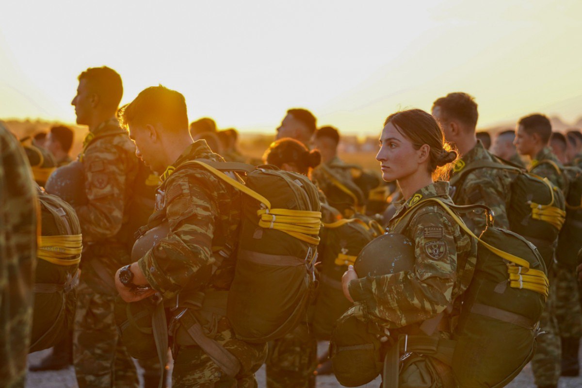 Αναμορφώνεται η στρατιωτική εκπαίδευση: Εισαγωγή drones και νέων τεχνολογιών
