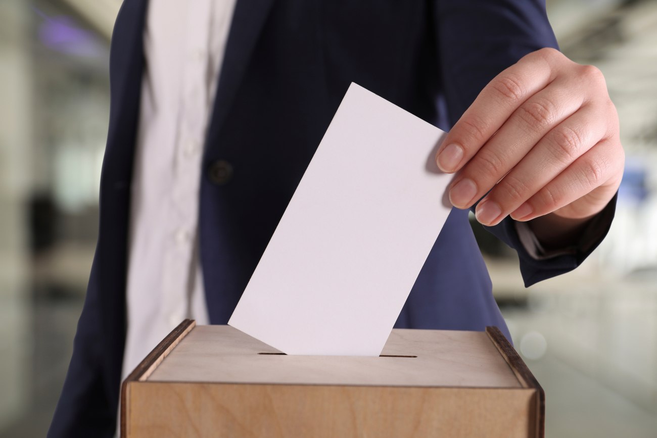 Σχεδόν 7 στους 10 πολίτες πιστεύουν ότι η διαφθορά έχει αυξηθεί, με πολλούς να καταγγέλλουν την κυβέρνηση για συγκάλυψη