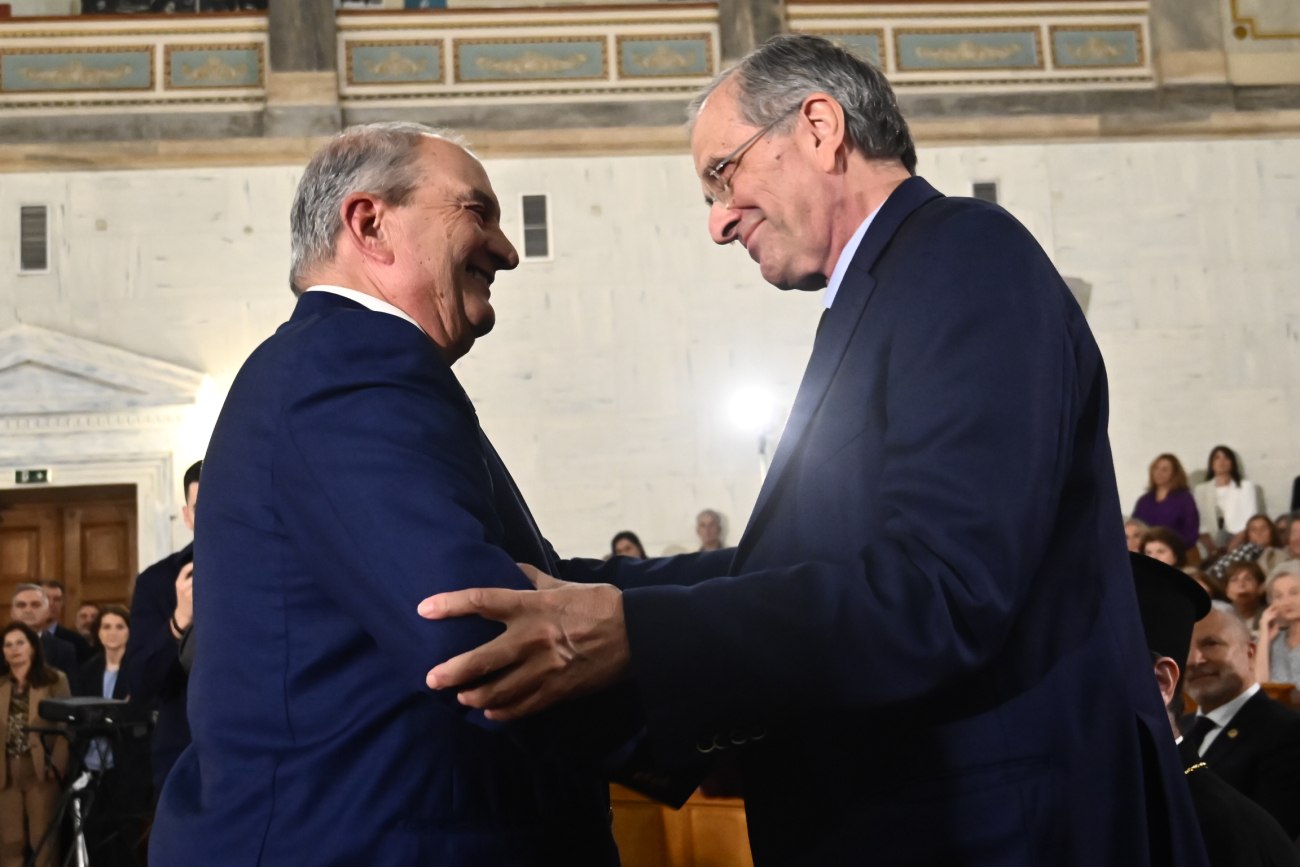 Παρουσία του Αντώνη Σαμαρά στην εκδήλωση προς τιμήν της Άννας Ψαρούδα – Μπενάκη με το καραμανλικό μπλοκ