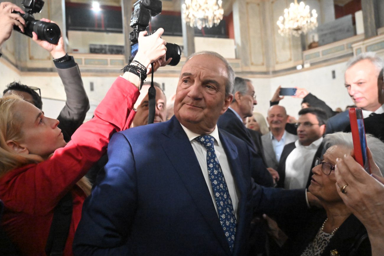 Αλλού βαρούν τα όργανα, αλλού χορεύει η νύφη: η σημερινή πολιτική πραγματικότητα