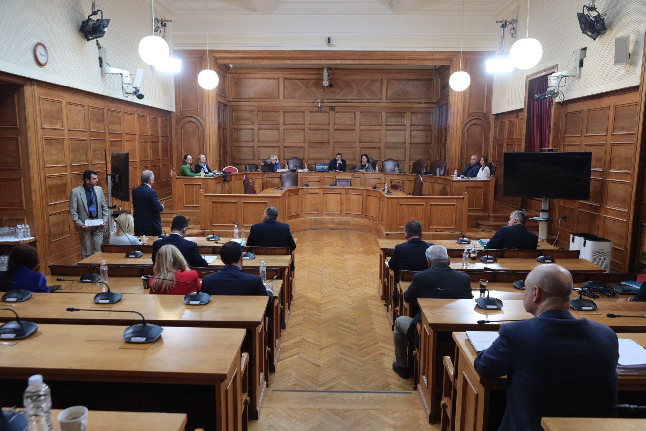 Πηγές ΣΥΡΙΖΑ για την κατάθεση Κουρμέντζα: Απέφυγε να απαντήσει σε κρίσιμα ερωτήματα
