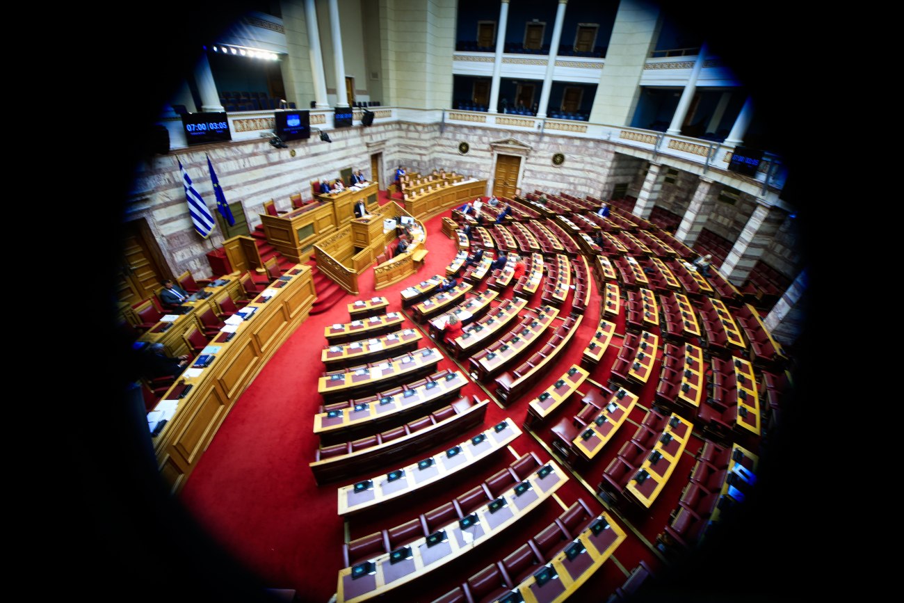 Αποχή του ΣΥΡΙΖΑ από την ψηφοφορία για το νέο εργασιακό νομοσχέδιο
