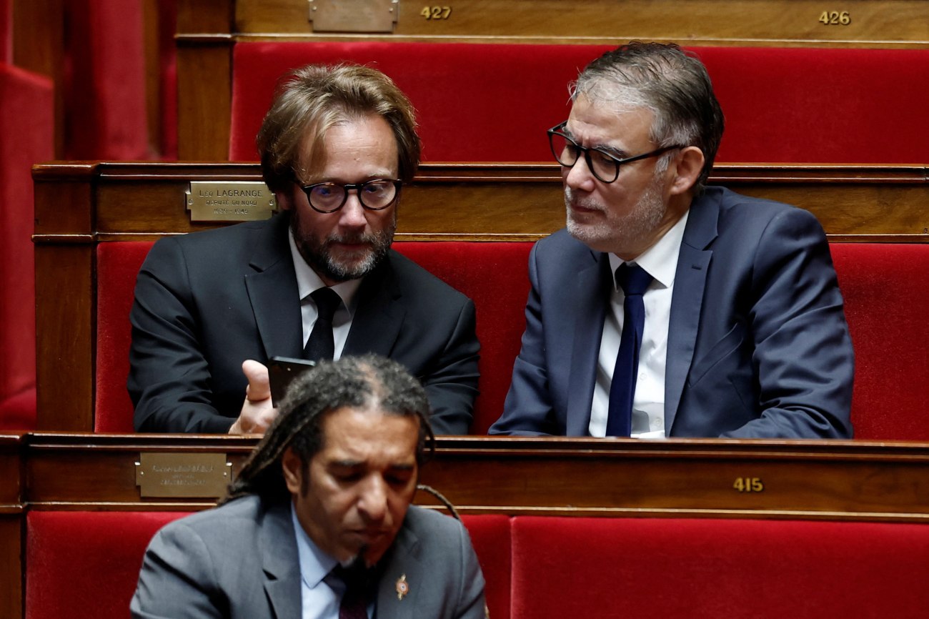 Γαλλία: Πίεση στους Σοσιαλιστές για τον Λεκορνί – Υπόσχονται αγώνα για τη φορολόγηση των υπερπλουσίων