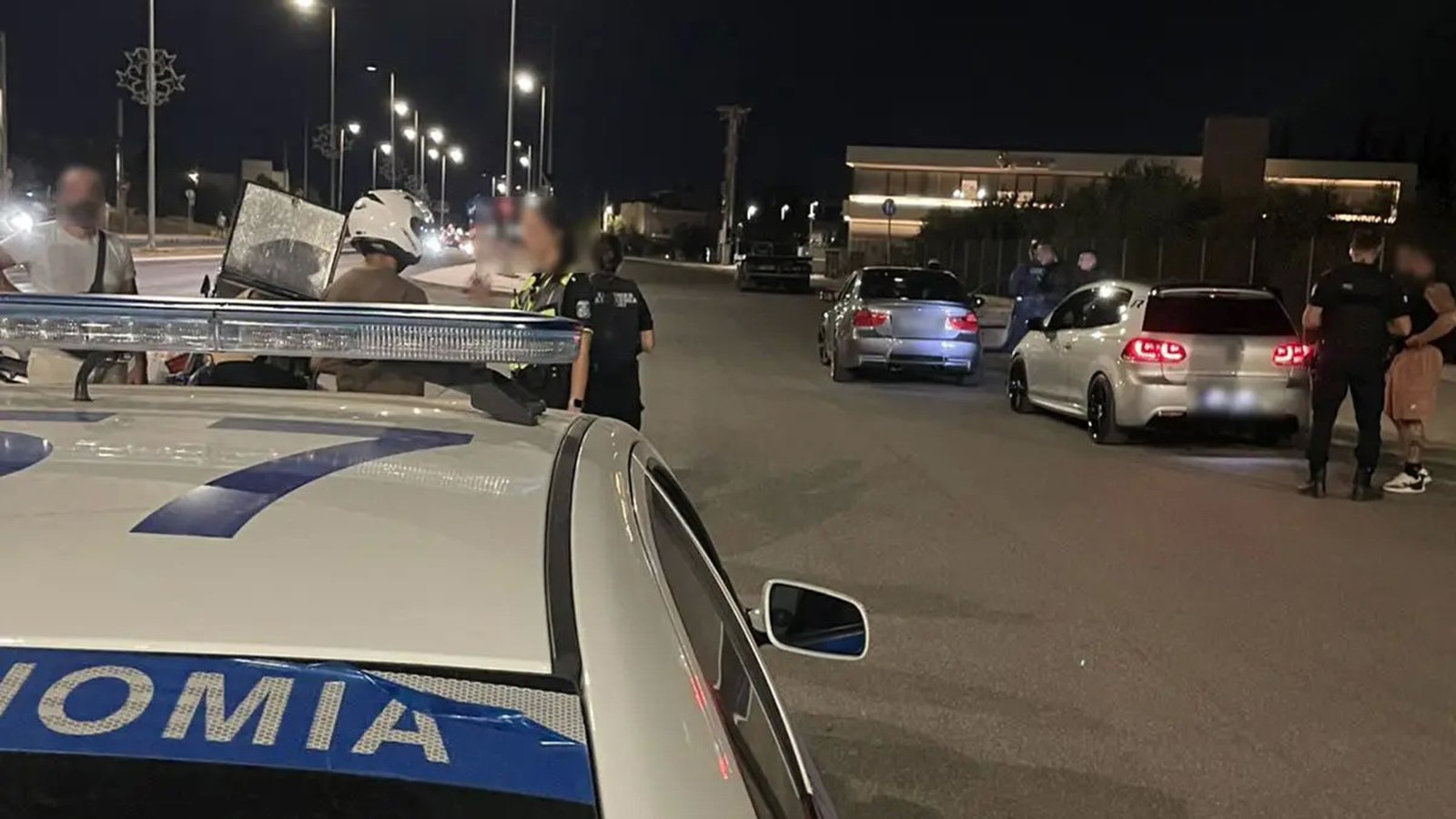 Επιχείρηση της τροχαίας στο Ίλιον: Ακινητοποιήθηκαν 12 οχήματα