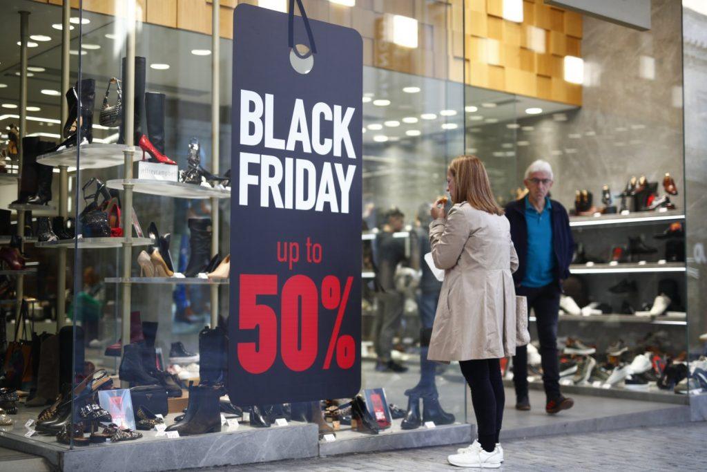 Αρχίζει η αντίστροφη μέτρηση για την Black Friday; Η αγορά προετοιμάζεται για τη σημαντικότερη εκπτωτική περίοδο