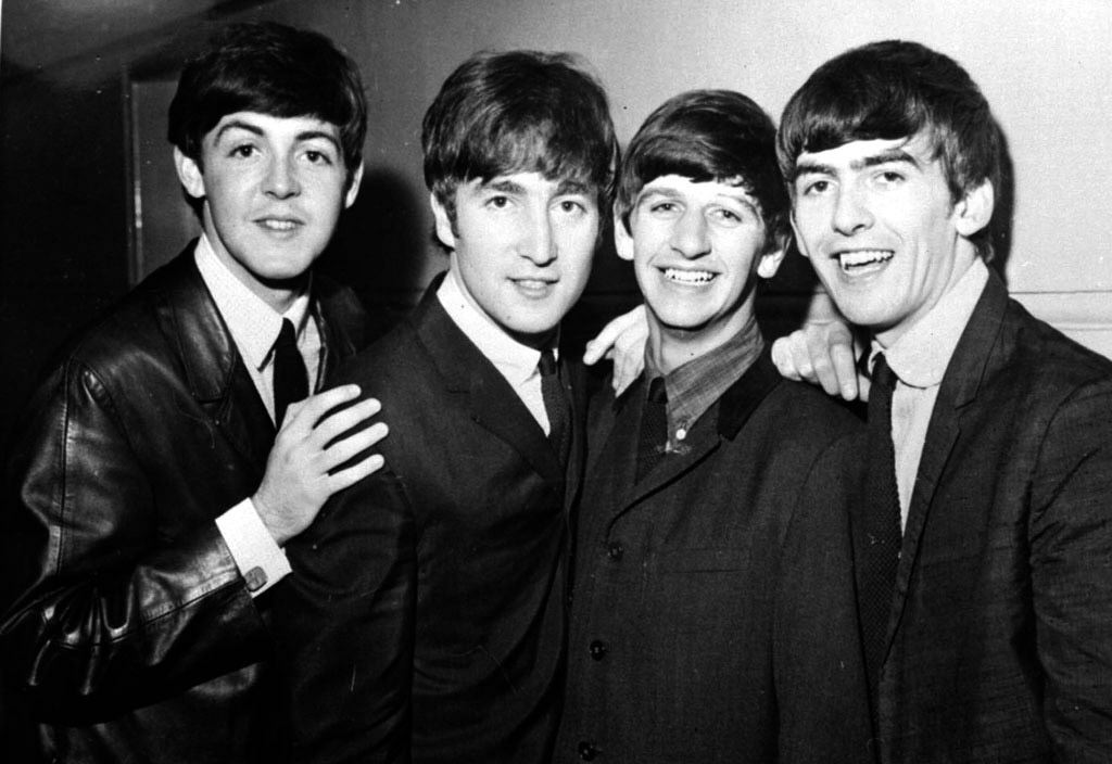 Η μετάβαση των Beatles: Πώς η επιτυχία του 1963 άλλαξε τις οικογενειακές σχέσεις τους