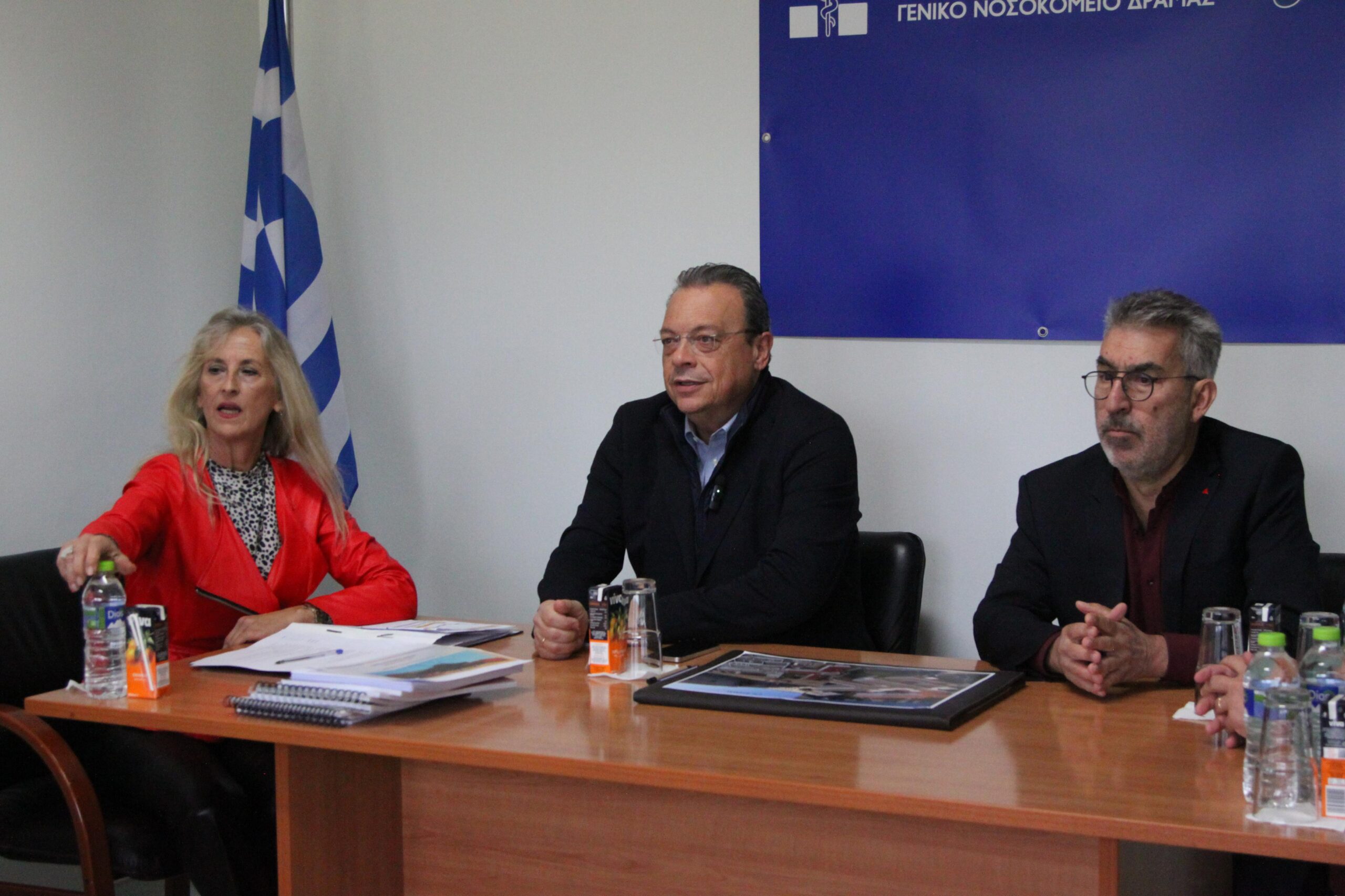 Φάμελλος: Η κυβέρνηση υποβαθμίζει τη δημόσια υγεία για τα συμφέροντα των νοσηλευτηρίων