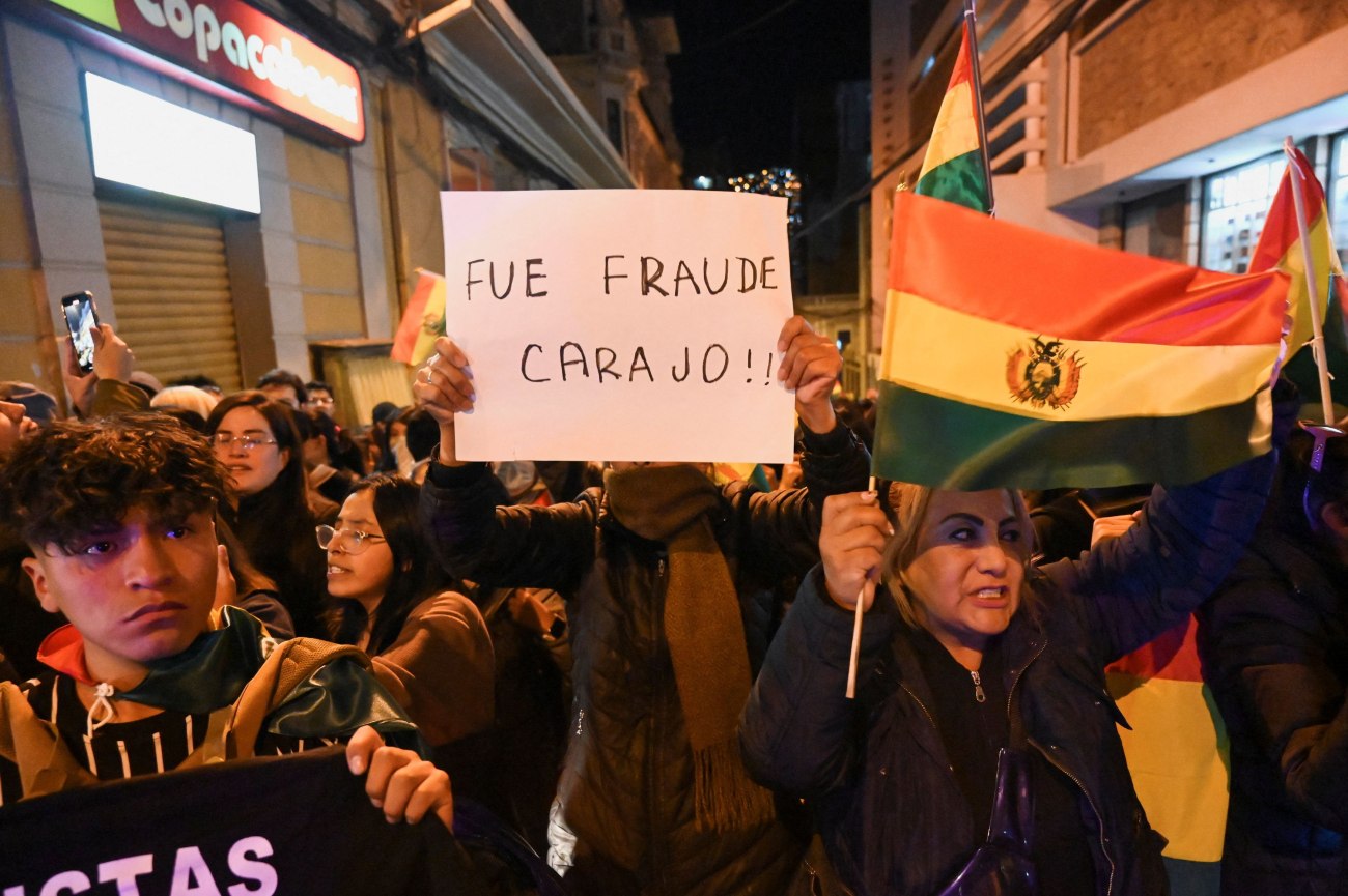 Βολιβία: Διαδηλώσεις κατά του νέου προέδρου και υπόσχεση για αποκατάσταση σχέσεων με τις ΗΠΑ
