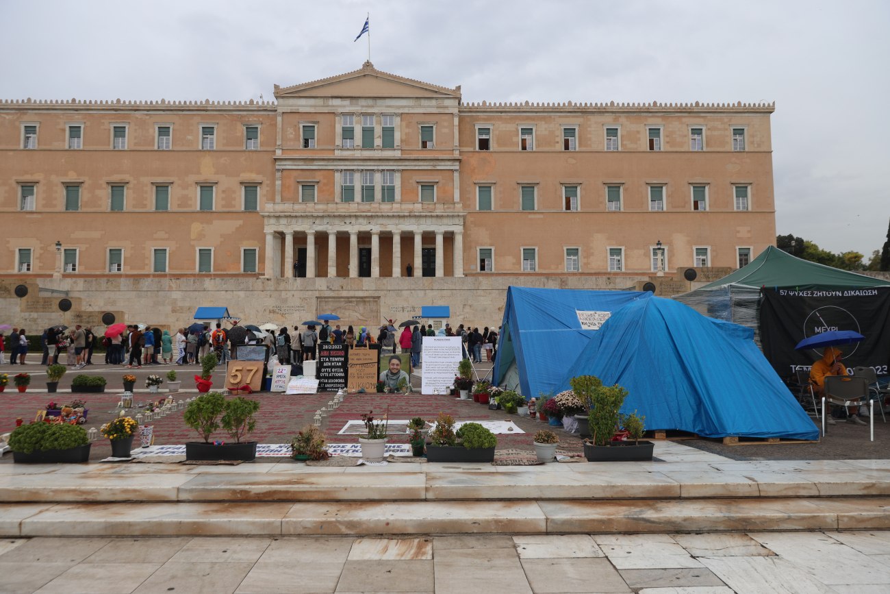 Σύγκρουση στη Βουλή: Αντισυνταγματικότητα της τροπολογίας για το Μνημείο του Άγνωστου Στρατιώτη