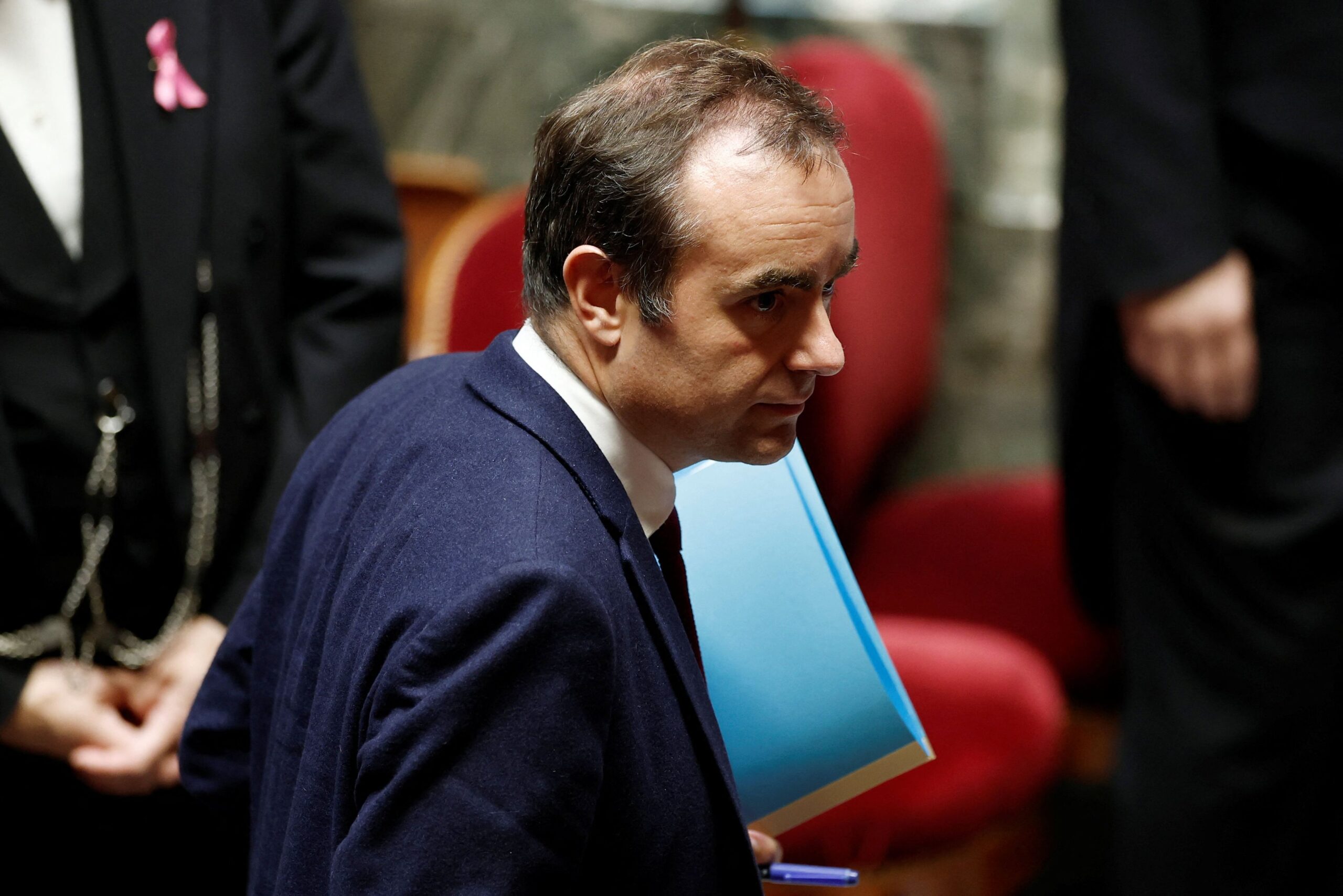 Γαλλία: Πιθανότητα δημοψηφίσματος για το συνταξιοδοτικό – Αναστολή της μεταρρύθμισης με τροπολογία