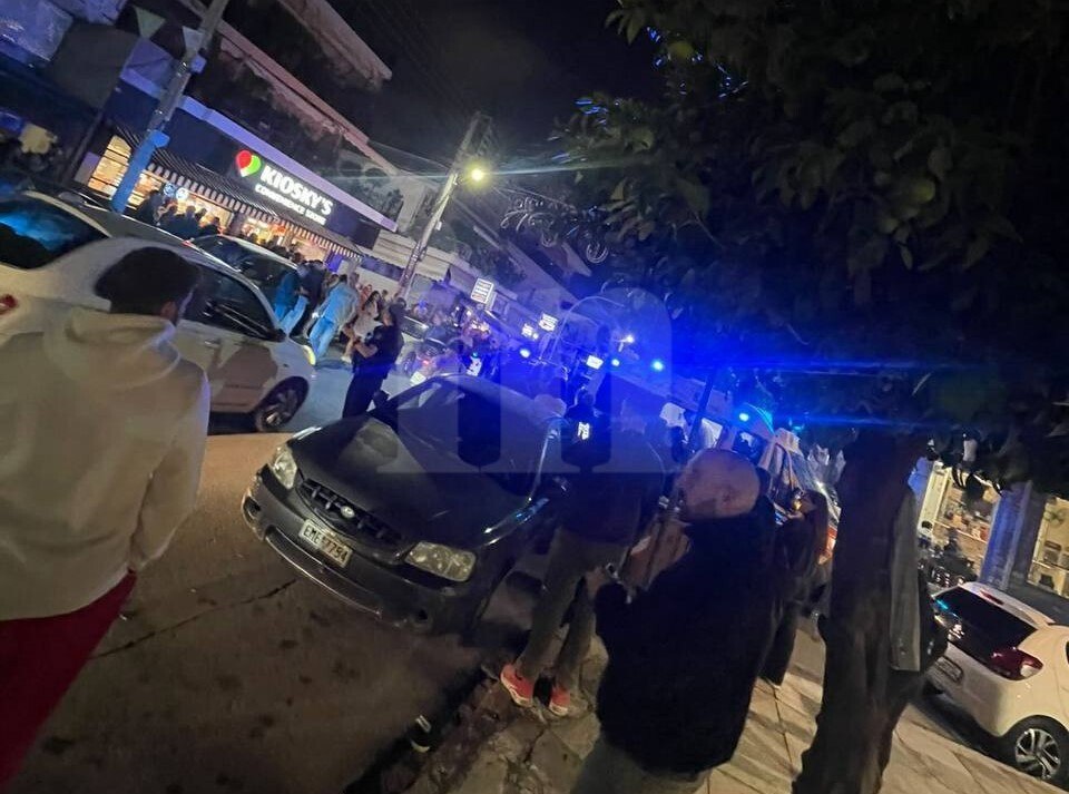 Σοβαρό τροχαίο ατύχημα στο Περιστέρι: ΙΧ παρέσυρε μητέρα και παιδί