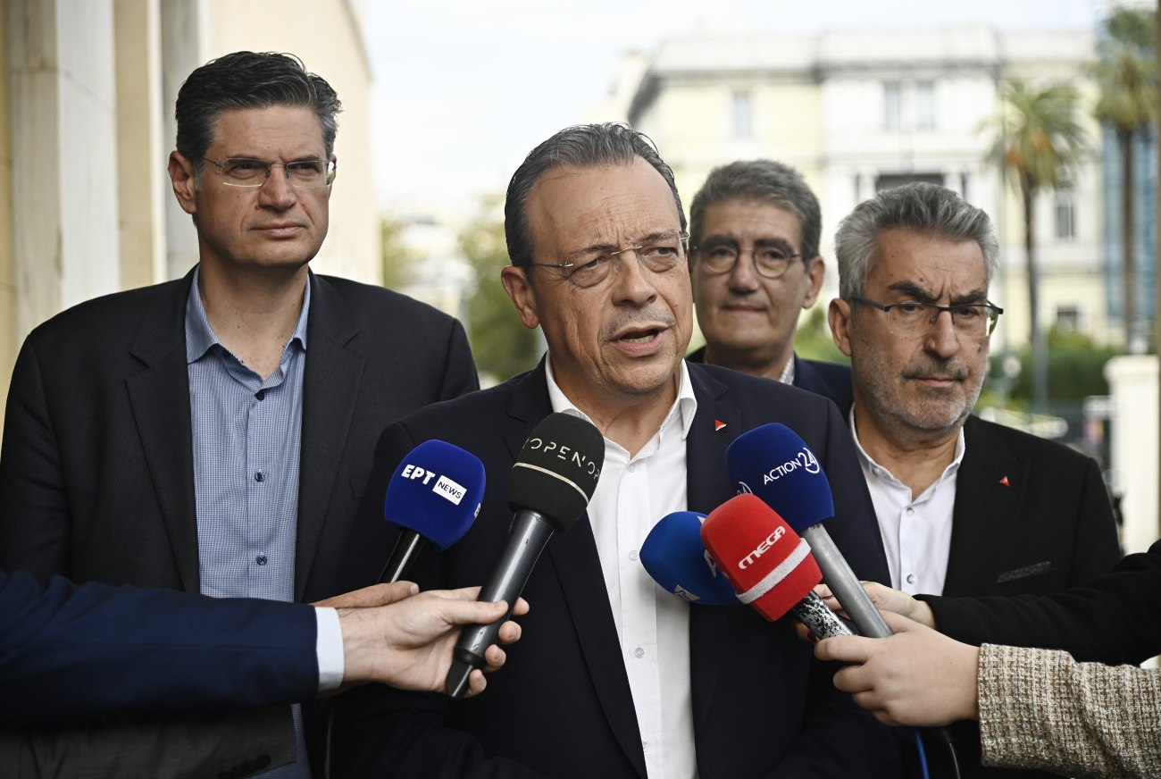 Φάμελλος: Ντροπή για τη Δημοκρατία η τροπολογία για τον Άγνωστο Στρατιώτη – Ο Μητσοτάκης προσπαθεί να κρύψει την κοινωνική δυστυχία