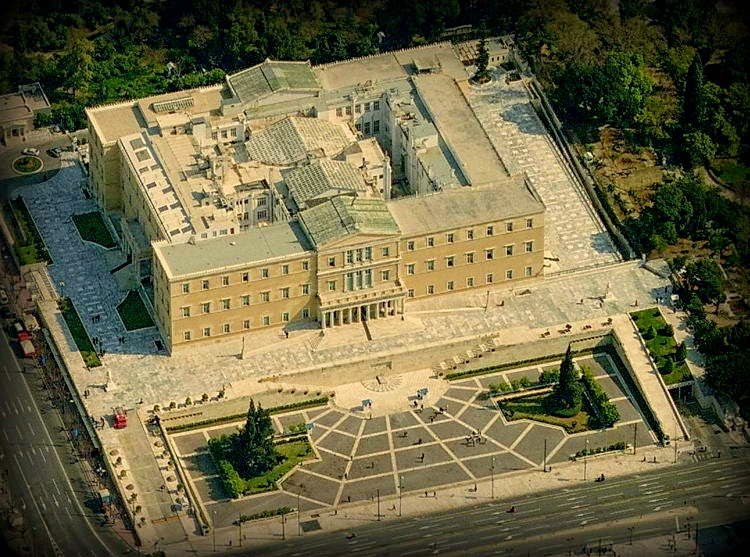 Νέες πολιτικές ανακατατάξεις: Τσίπρας και Σαμαράς στην επικαιρότητα με τη δημοσκόπηση της Metron για το Mega