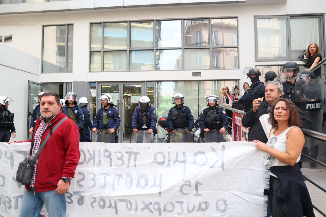 ΠΑΣΟΚ: Άμεση ανάκληση συγχωνεύσεων, καταδικάζουμε τη βίαιη αστυνομική αντιμετώπιση