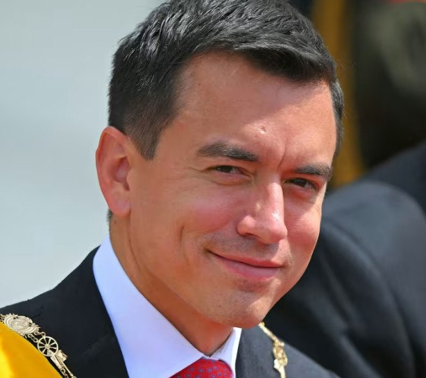 Καταγγελία από τον πρόεδρο του Ισημερινού για απόπειρα δολοφονίας με δηλητηριασμένα σοκολατάκια