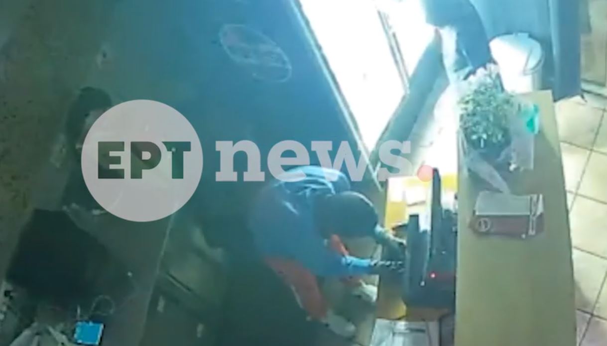 Ληστεία σε ψητοπωλείο στα Άνω Λιόσια: Ντοκουμέντο από την εγκληματική δράση
