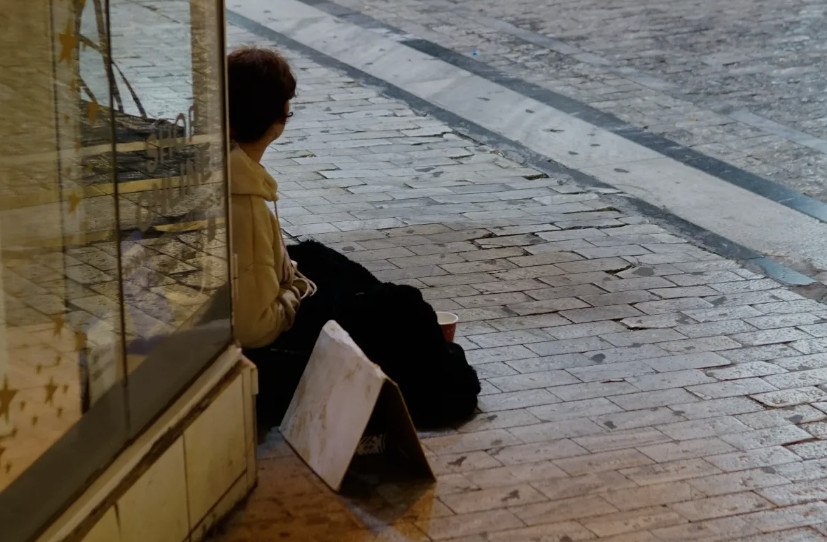 Έρευνα της Eurostat: Οι Έλληνες νιώθουν φτωχότεροι από τους Αλβανούς