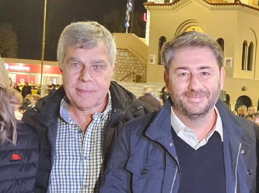 Παραίτηση διευθυντή του πολιτικού γραφείου του Ανδρουλάκη μετά από αντιδράσεις για παλαιές αναρτήσεις