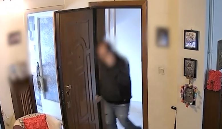 Συνελήφθη απατεώνας που προσποιούνταν τον υδραυλικό και λήστευε ηλικιωμένους – Τι καταγγέλλει ένα από τα θύματα