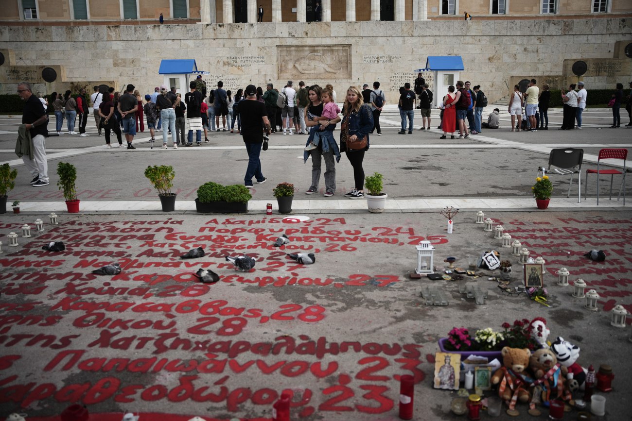 Τέμπη: Συγκλονιστικές δηλώσεις συγγενών θυμάτων για τον Άγνωστο Στρατιώτη