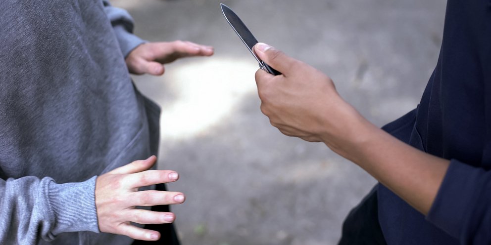 Πάτρα: Αιματηρό επεισόδιο οπαδών με ανήλικους – 17χρονος νοσηλεύεται μετά από μαχαιριές