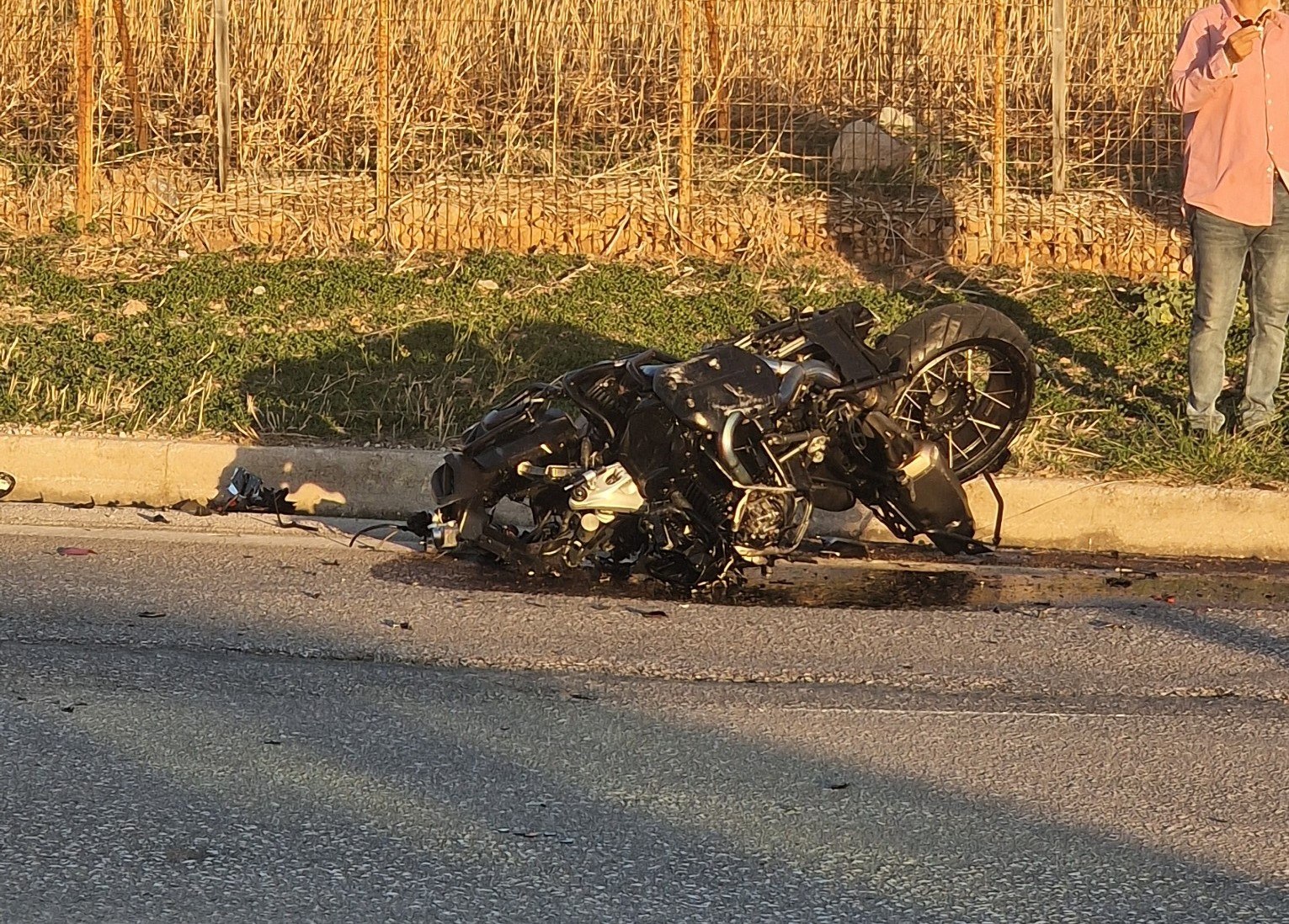 Σοβαρό τροχαίο ατύχημα στη λεωφόρο Σουνίου στη Σαρωνίδα με τραυματίες