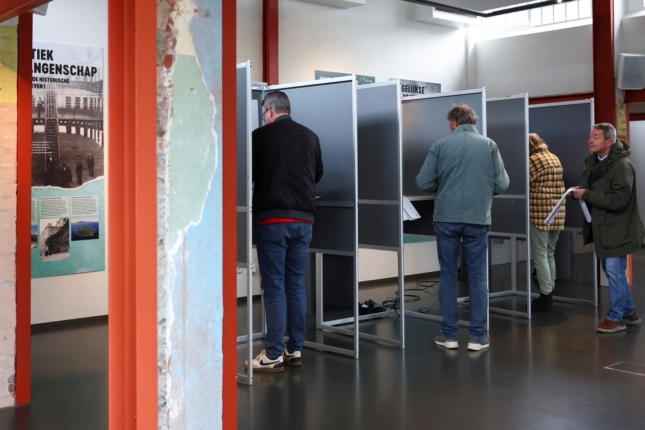 Εκλογές στην Ολλανδία: Σφιχτός αγώνας για την πρωτοκαθεδρία μεταξύ Βίλντερς και Γέτεν