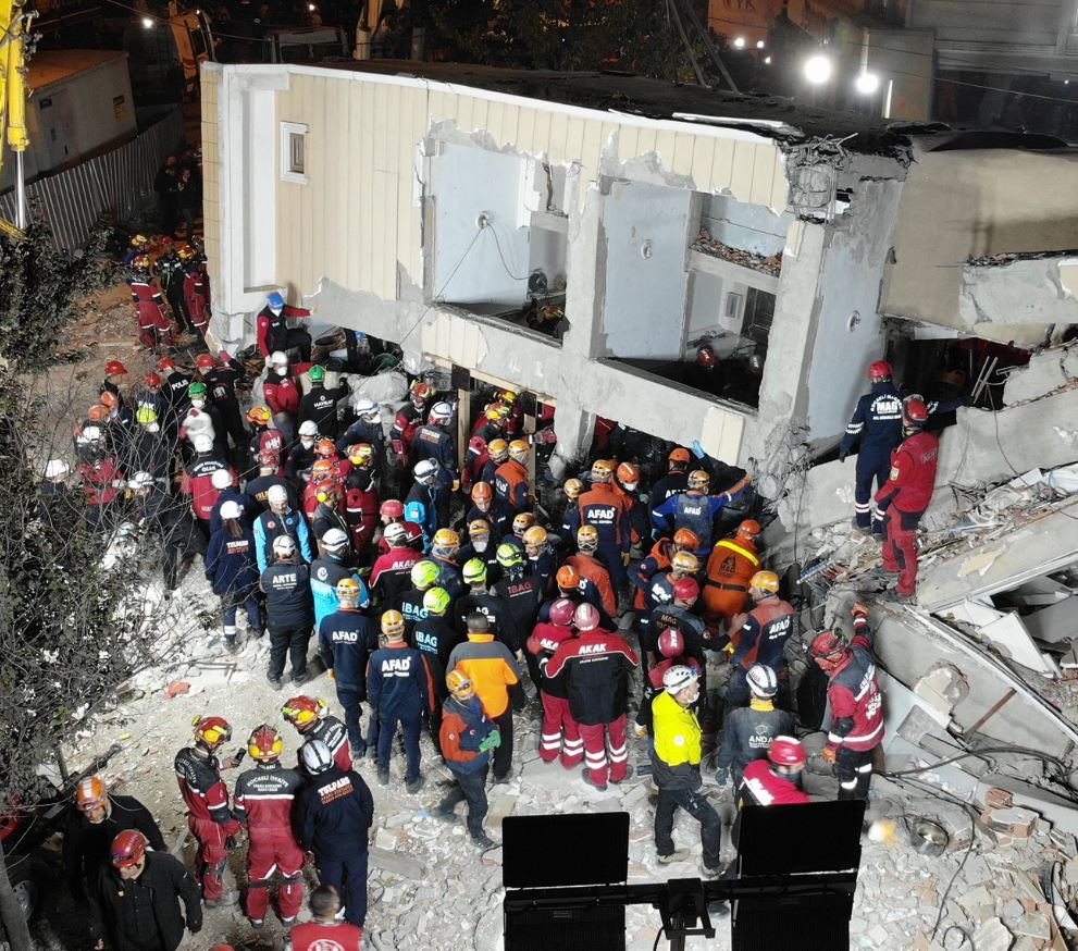 Κατάρρευση κτιρίου στην Τουρκία: 4 νεκροί και μία επιζώσα