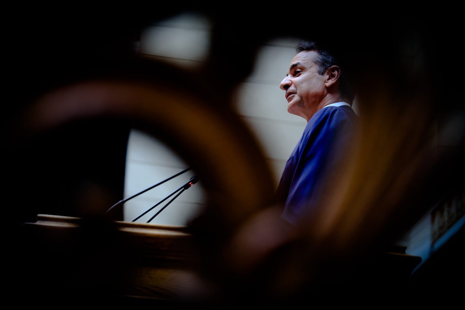 Το δίλημμα Καραμανλής ή τανκς και η σημερινή πραγματικότητα του Μητσοτάκη