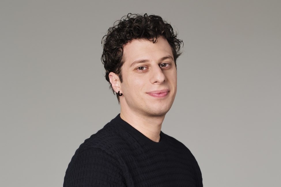 Βαγγέλης Δαούσης: Αναζητώντας την ισορροπία ανάμεσα σε Ιμπραΐμοβιτς και Ματίνα Μανταρινάκη