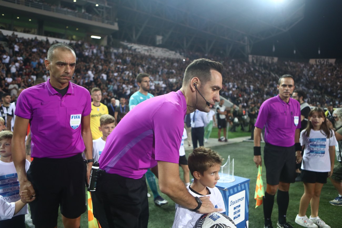 Ο έλεγχος της διαιτησίας στη Super League