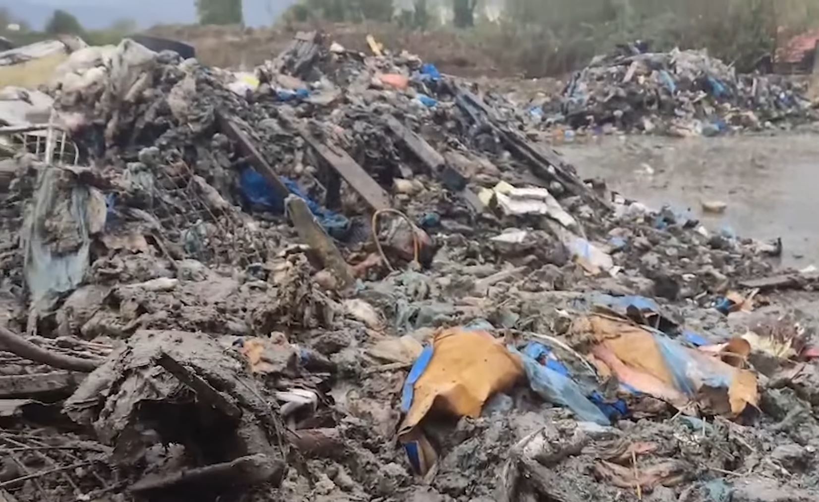 Περισσότεροι από 600 τόνοι αποβλήτων μεταφέρθηκαν από την Κέρκυρα στην Πρέβεζα – Στον εισαγγελέα οι συλληφθέντες